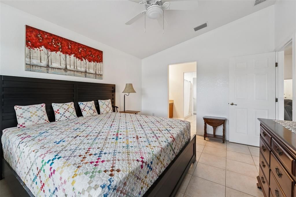For Sale: $399,000 (3 beds, 2 baths, 1979 Square Feet)
