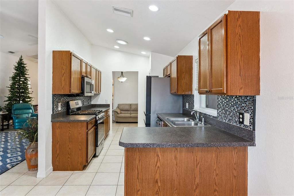 For Sale: $399,000 (3 beds, 2 baths, 1979 Square Feet)