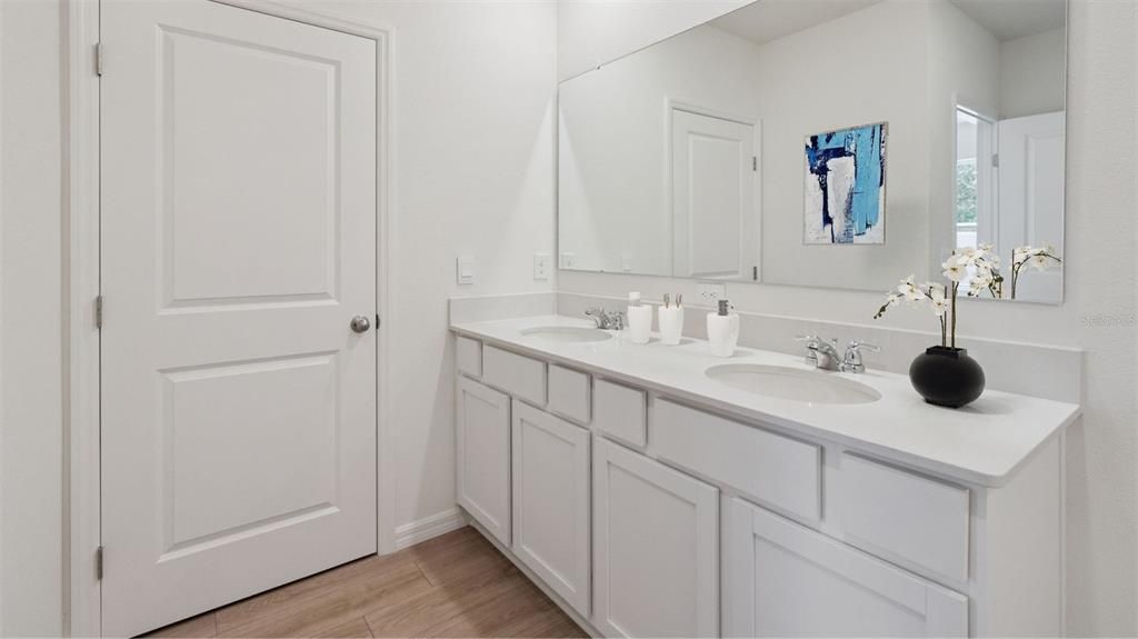 For Sale: $487,990 (5 beds, 3 baths, 2490 Square Feet)