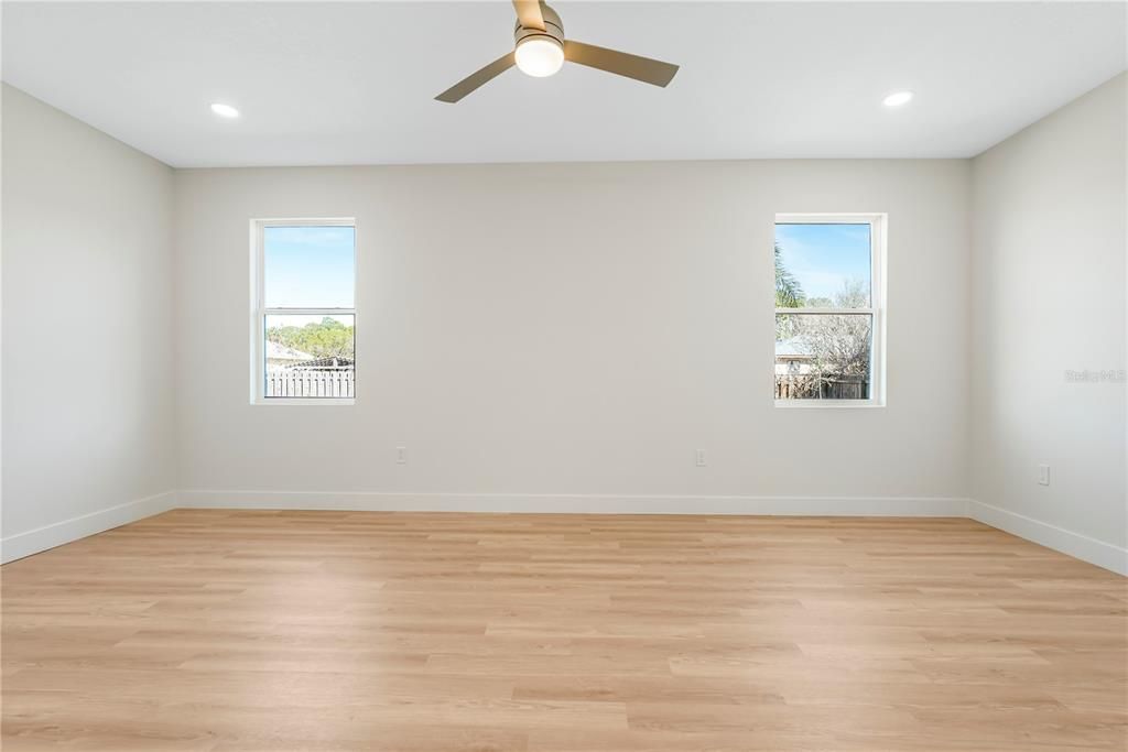 For Rent: $2,550 (4 beds, 2 baths, 2171 Square Feet)