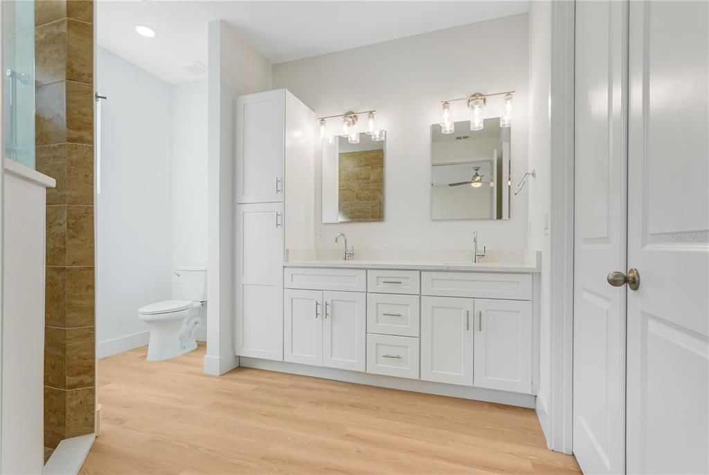 For Rent: $2,550 (4 beds, 2 baths, 2171 Square Feet)