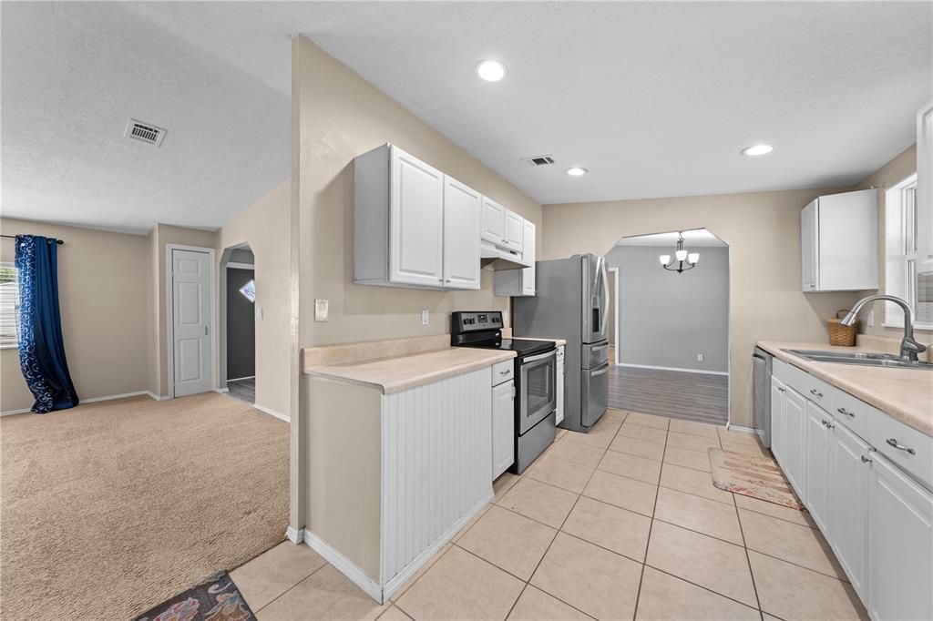 For Sale: $245,000 (3 beds, 2 baths, 1500 Square Feet)