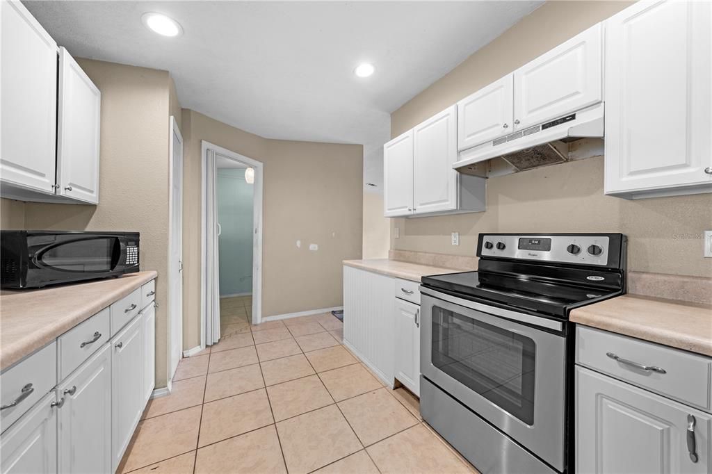 For Sale: $245,000 (3 beds, 2 baths, 1500 Square Feet)