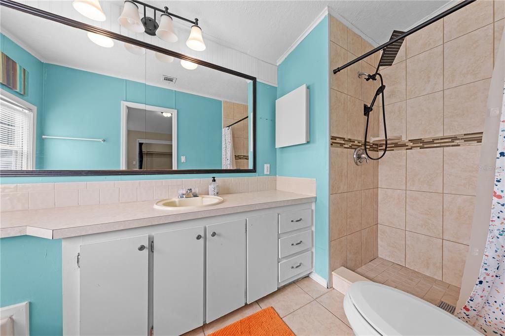 For Sale: $245,000 (3 beds, 2 baths, 1500 Square Feet)