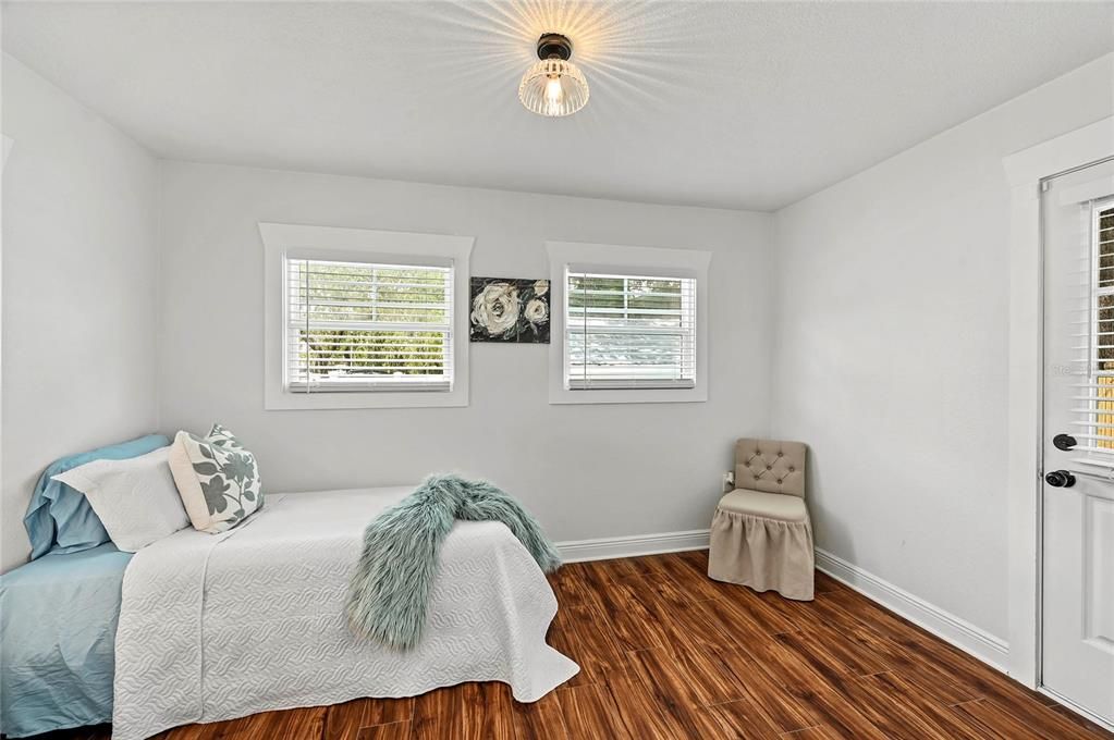 For Sale: $599,900 (3 beds, 2 baths, 1318 Square Feet)