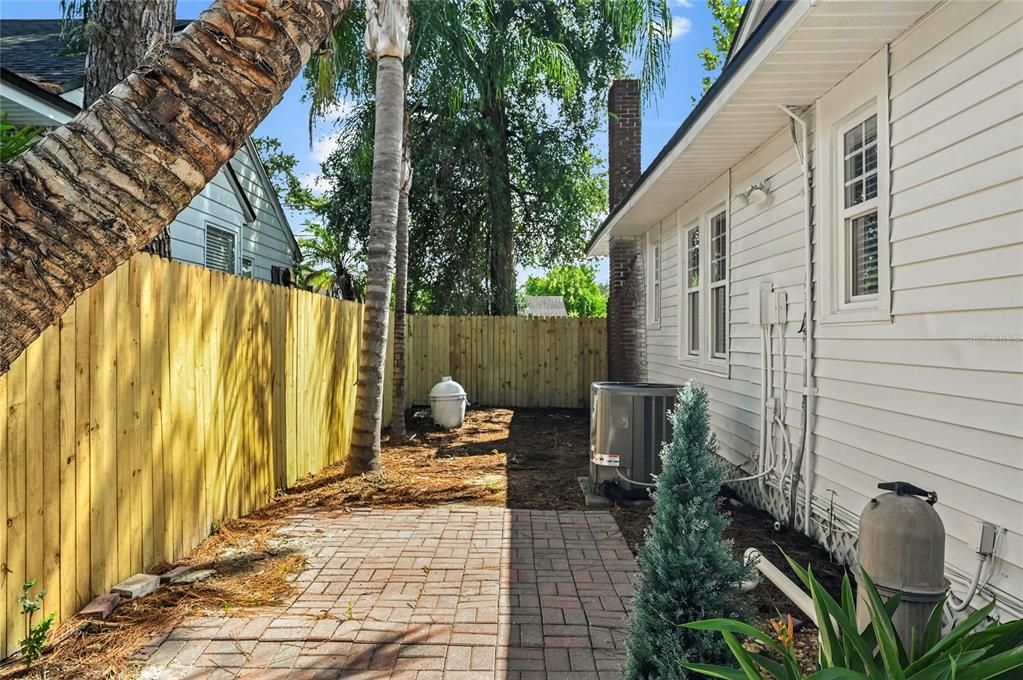 For Sale: $599,900 (3 beds, 2 baths, 1318 Square Feet)