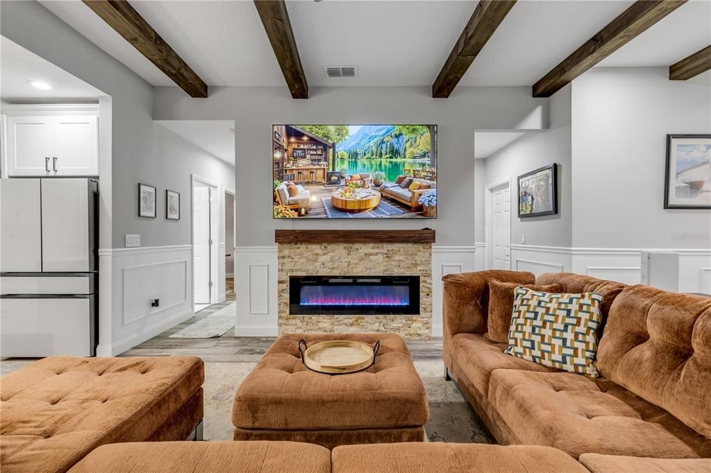 For Sale: $460,000 (3 beds, 2 baths, 1607 Square Feet)