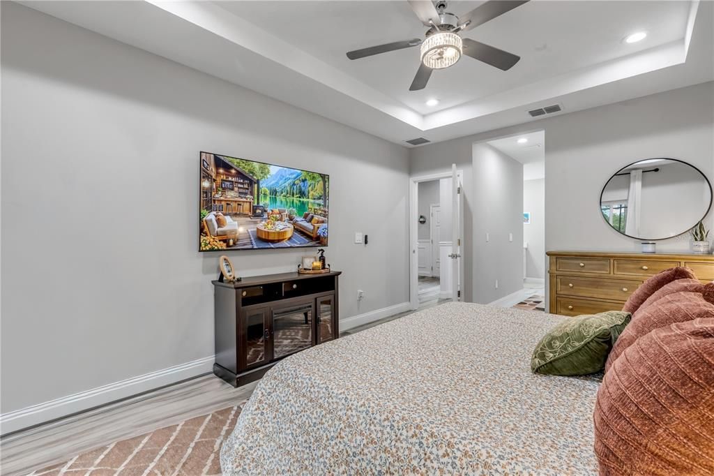 For Sale: $460,000 (3 beds, 2 baths, 1607 Square Feet)