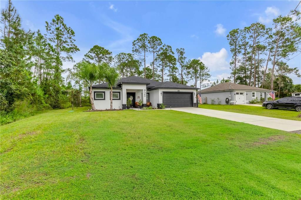 For Sale: $460,000 (3 beds, 2 baths, 1607 Square Feet)