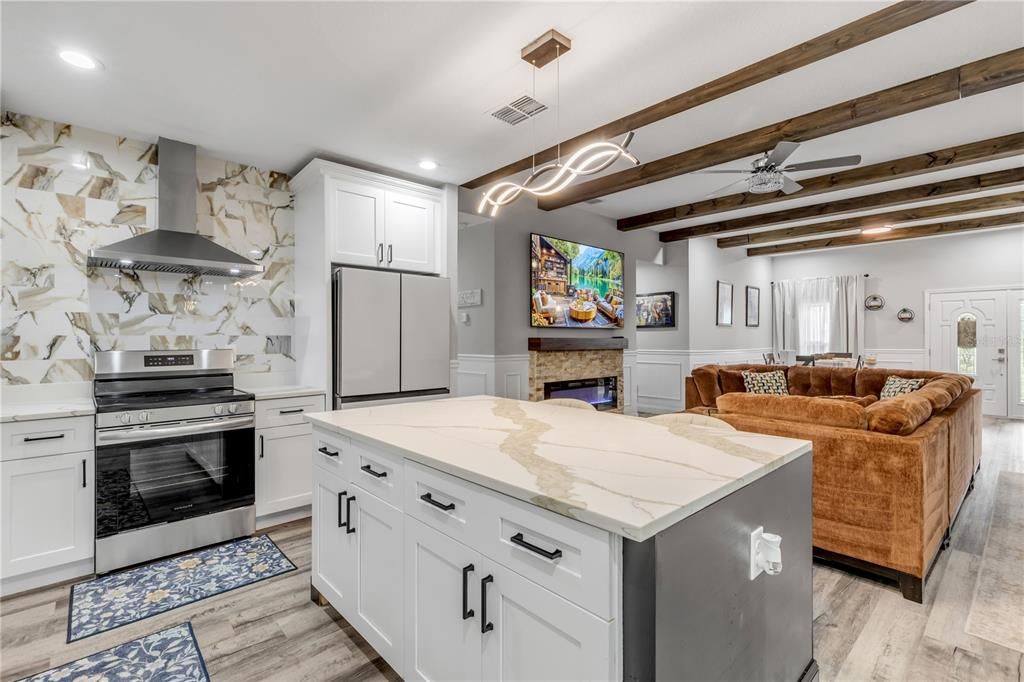 For Sale: $460,000 (3 beds, 2 baths, 1607 Square Feet)