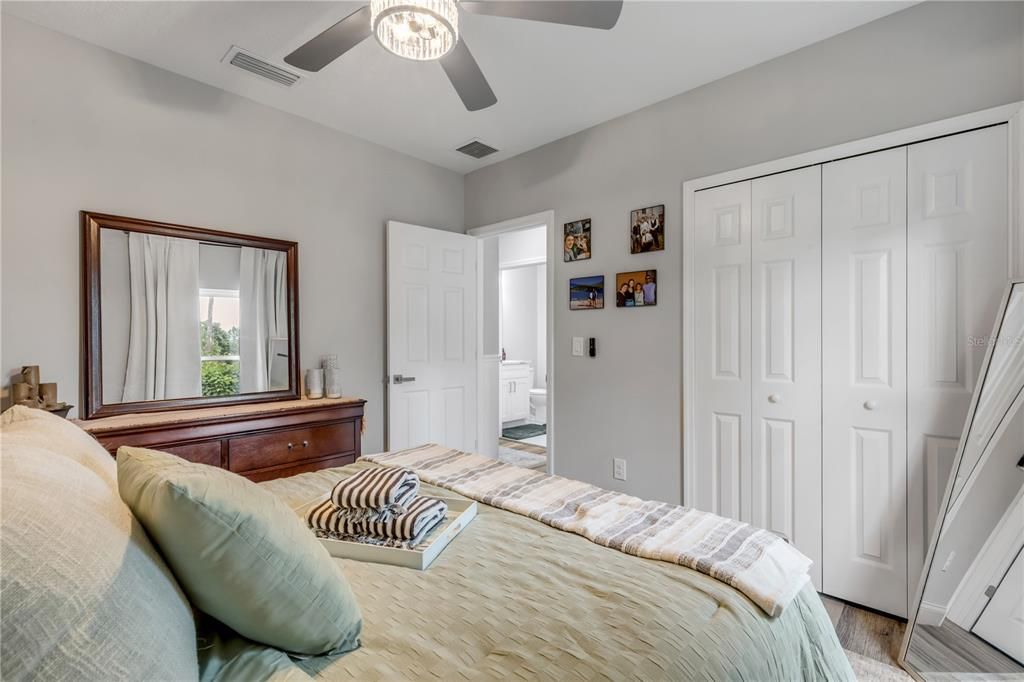 For Sale: $460,000 (3 beds, 2 baths, 1607 Square Feet)