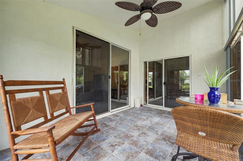 En Venta: $419,900 (3 camas, 2 baños, 2032 Pies cuadrados)