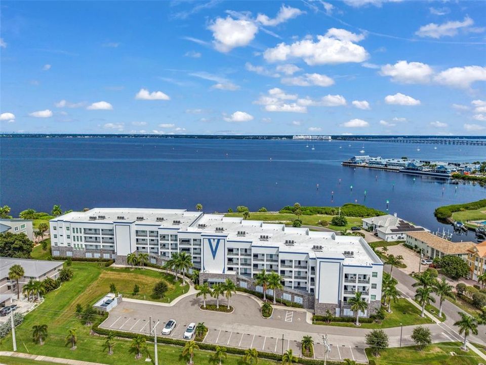 For Sale: $599,000 (2 beds, 2 baths, 1642 Square Feet)