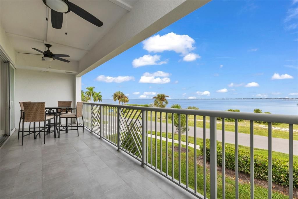 For Sale: $599,000 (2 beds, 2 baths, 1642 Square Feet)