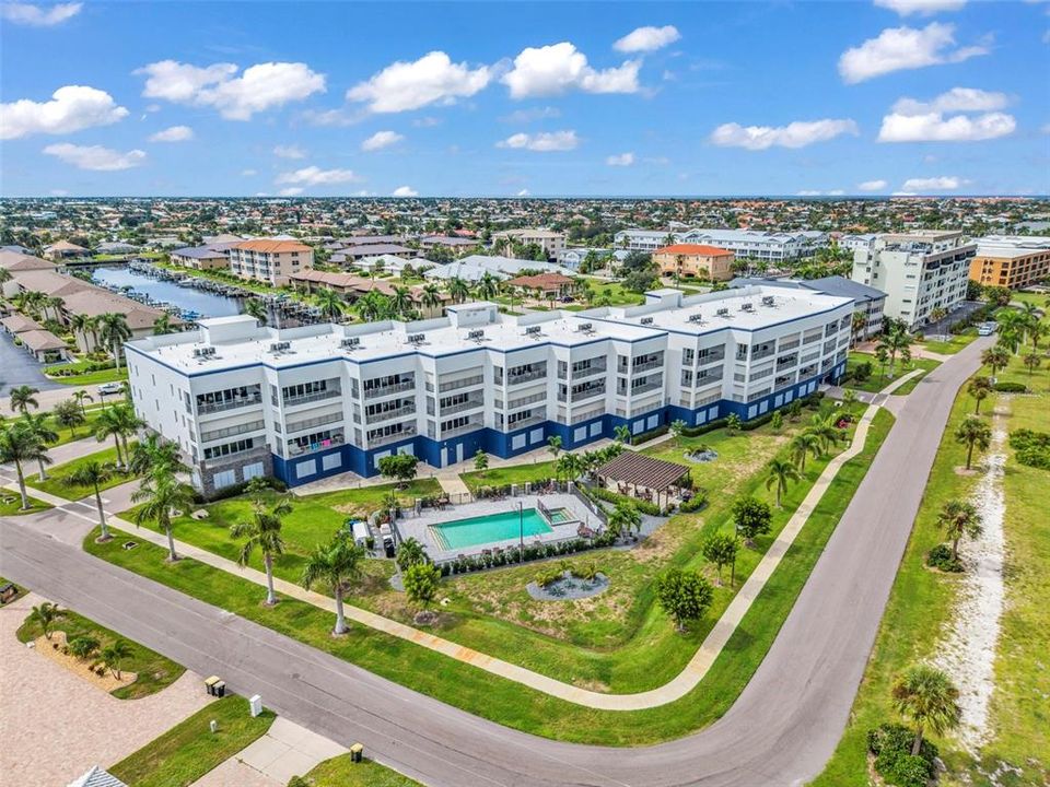 For Sale: $599,000 (2 beds, 2 baths, 1642 Square Feet)
