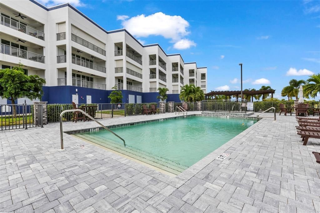 For Sale: $599,000 (2 beds, 2 baths, 1642 Square Feet)