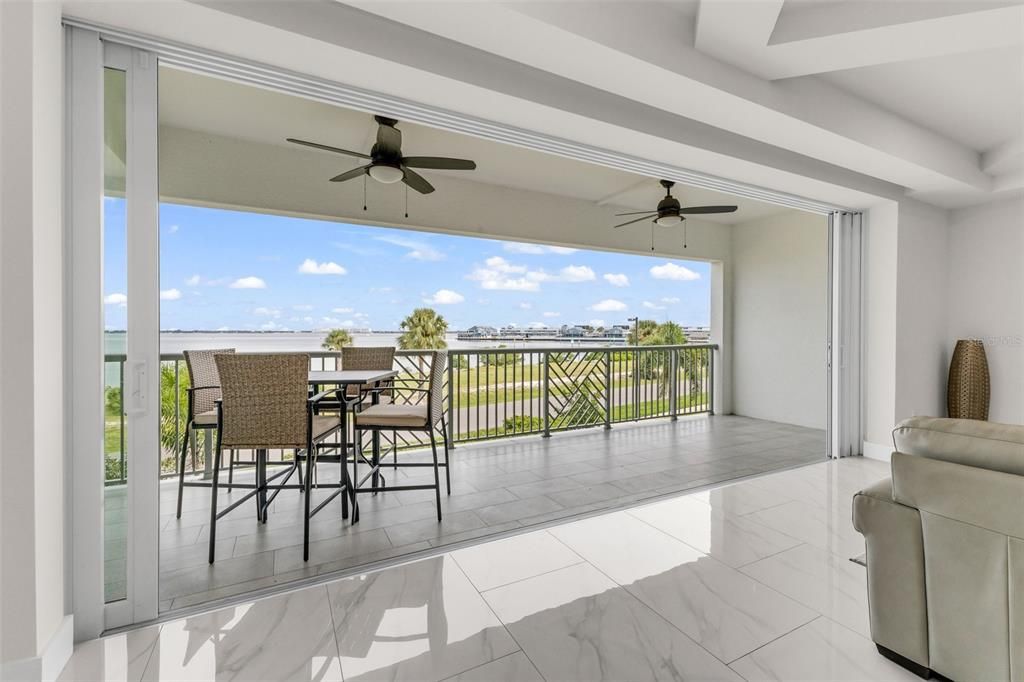 For Sale: $599,000 (2 beds, 2 baths, 1642 Square Feet)