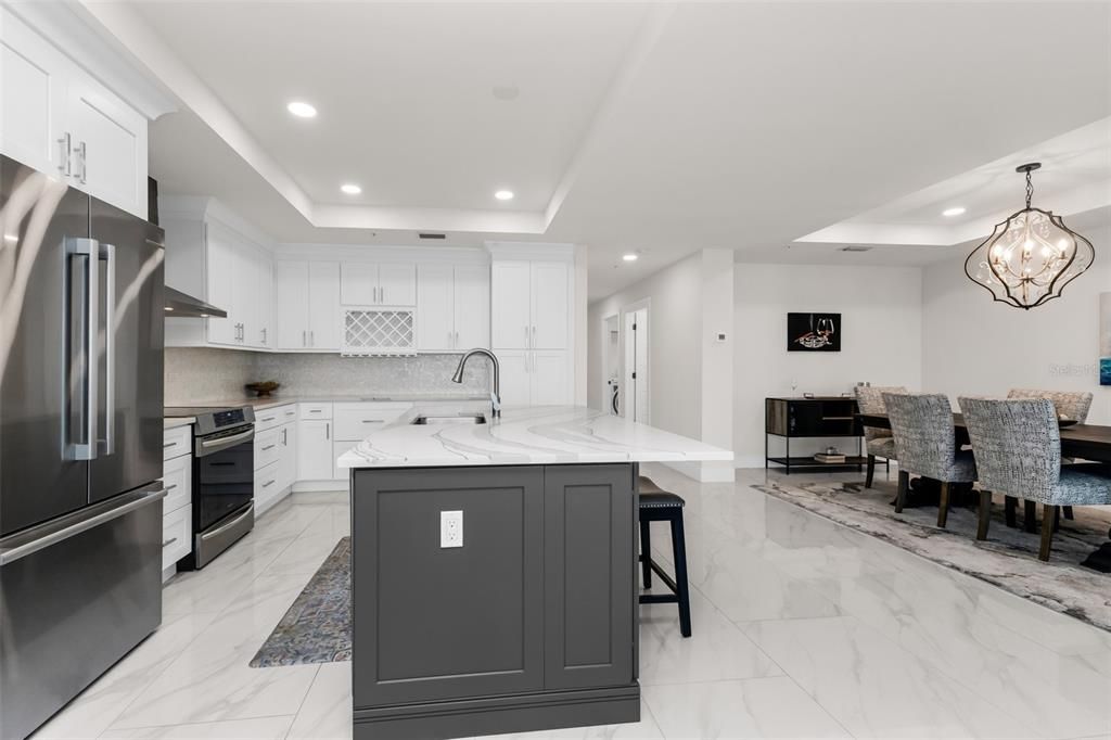 For Sale: $599,000 (2 beds, 2 baths, 1642 Square Feet)