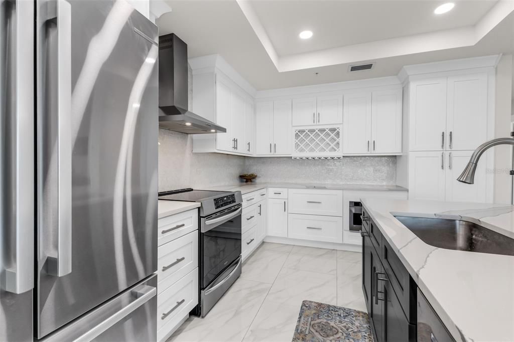 For Sale: $599,000 (2 beds, 2 baths, 1642 Square Feet)