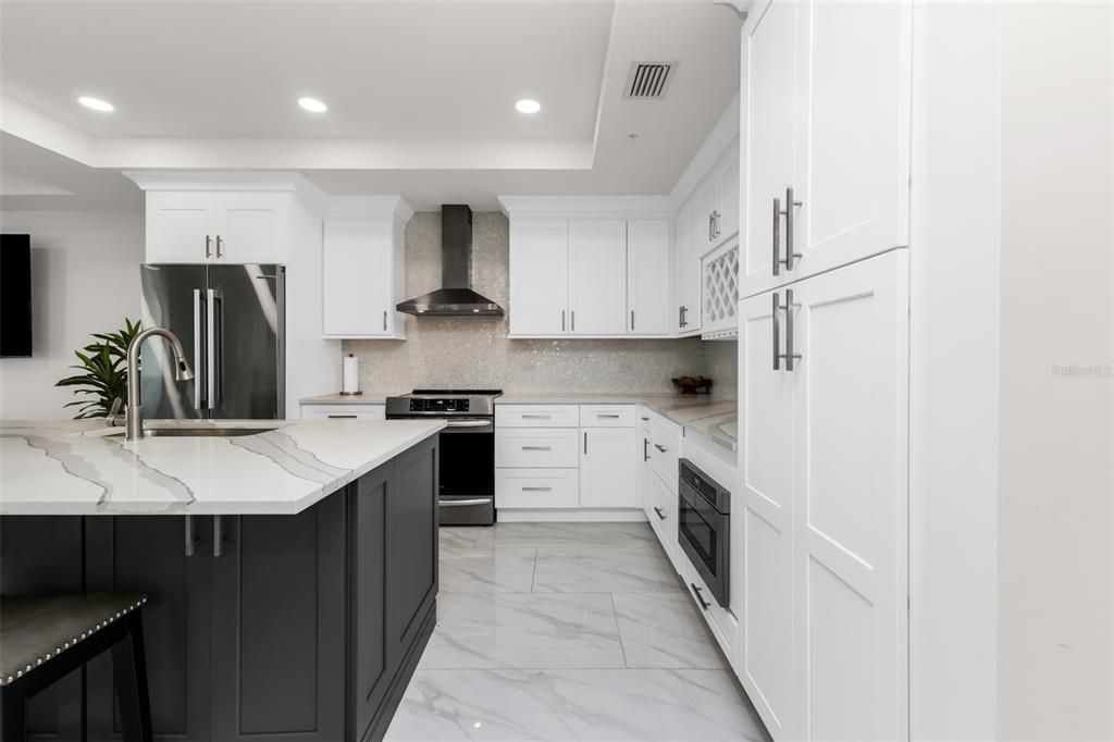 For Sale: $599,000 (2 beds, 2 baths, 1642 Square Feet)