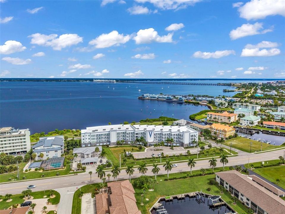 For Sale: $599,000 (2 beds, 2 baths, 1642 Square Feet)