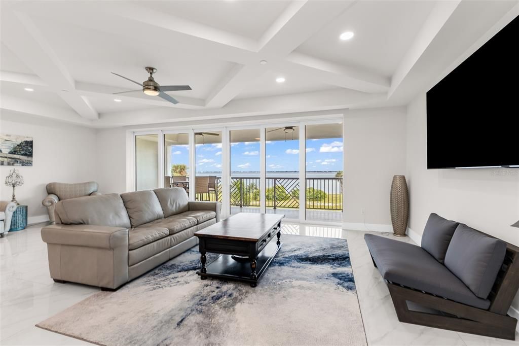 For Sale: $599,000 (2 beds, 2 baths, 1642 Square Feet)