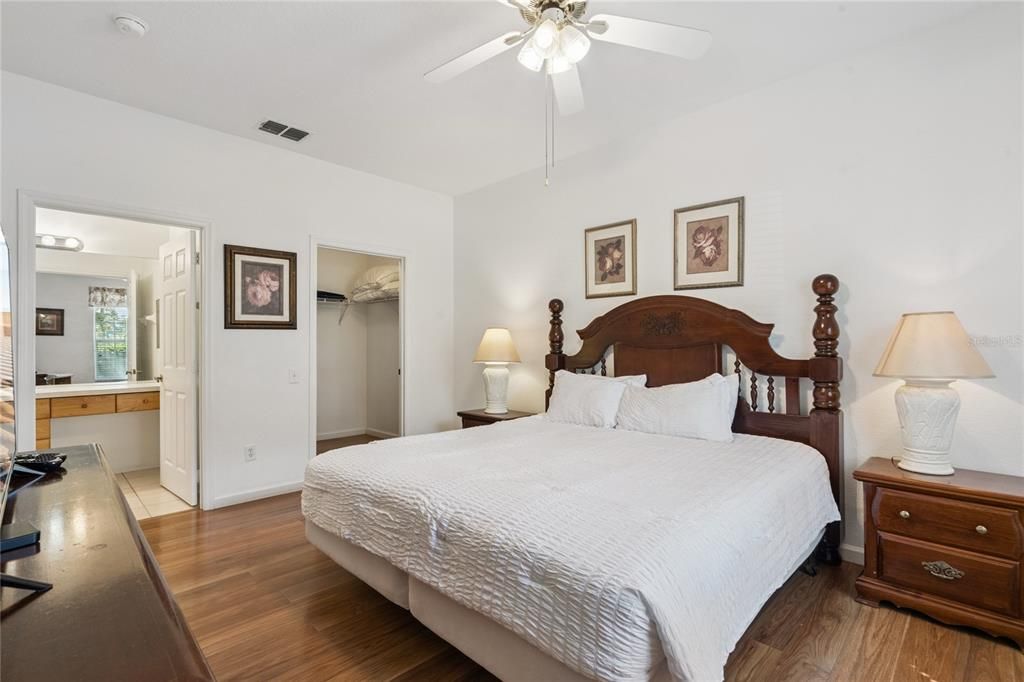 For Sale: $244,900 (3 beds, 2 baths, 1402 Square Feet)