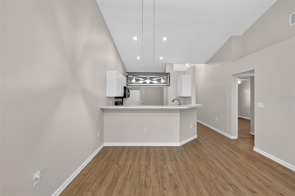 En Venta: $229,900 (2 camas, 2 baños, 1210 Pies cuadrados)