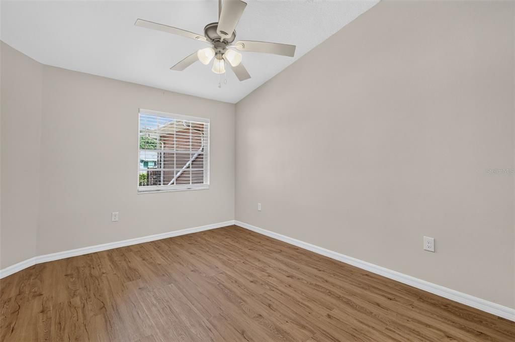 En Venta: $229,900 (2 camas, 2 baños, 1210 Pies cuadrados)