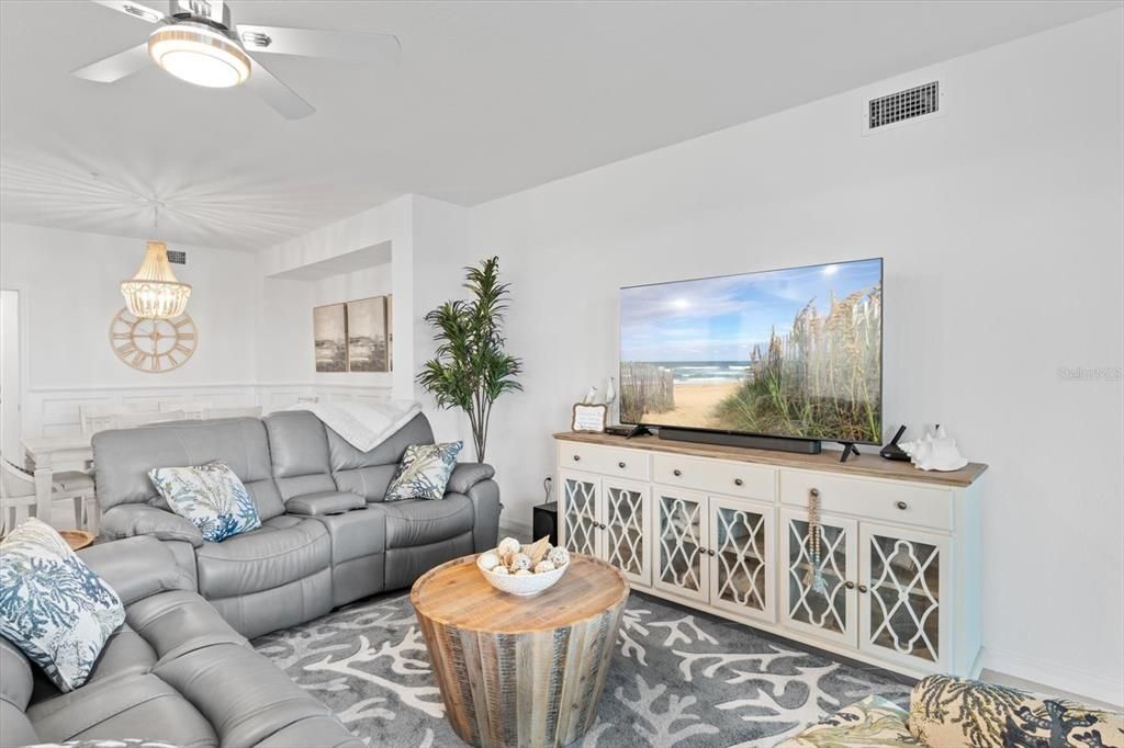 For Rent: $2,800 (3 beds, 2 baths, 1741 Square Feet)
