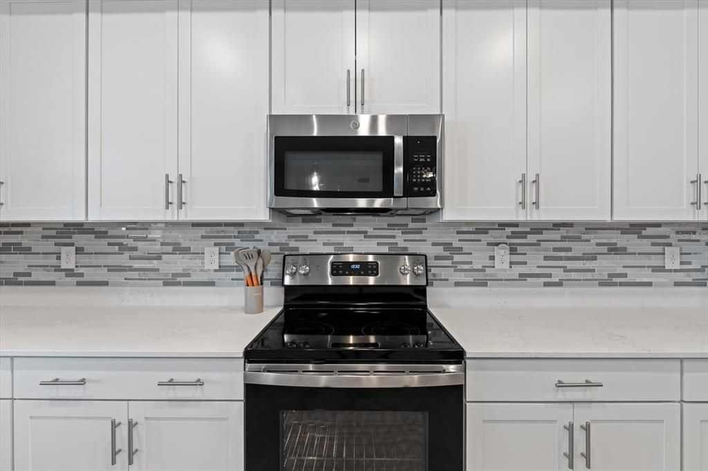 For Rent: $2,800 (3 beds, 2 baths, 1741 Square Feet)