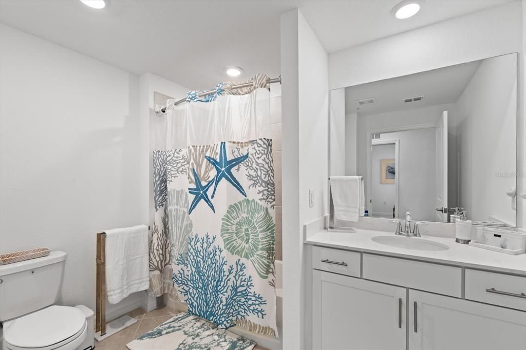 For Rent: $2,800 (3 beds, 2 baths, 1741 Square Feet)