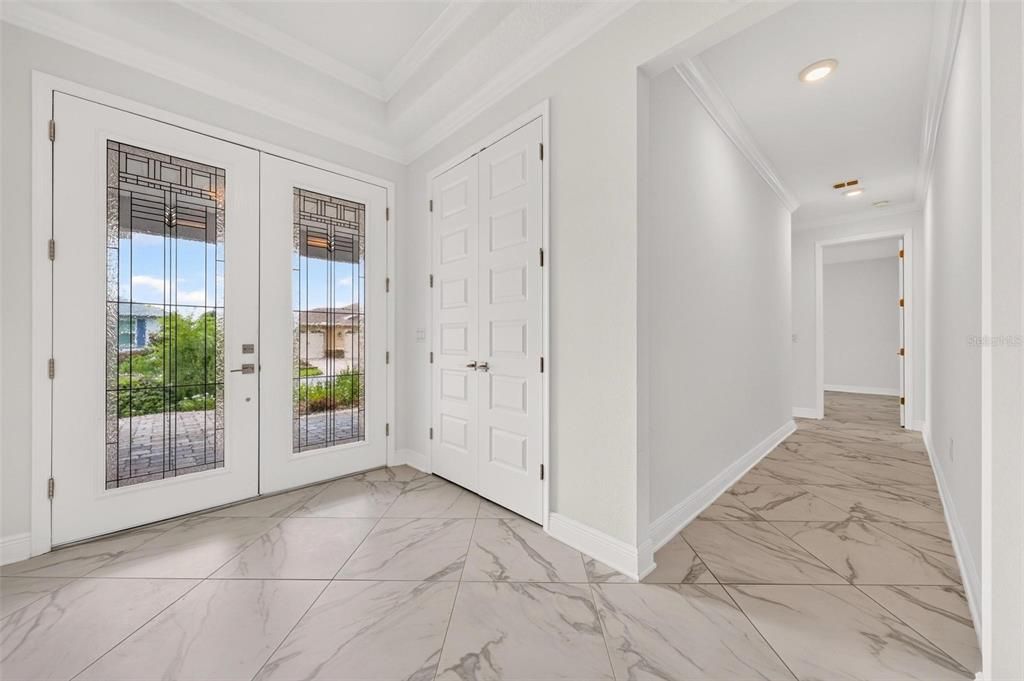 En Venta: $573,500 (3 camas, 3 baños, 2815 Pies cuadrados)