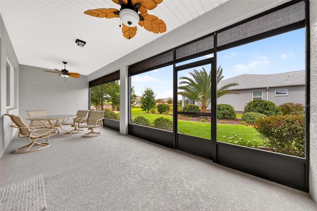 En Venta: $573,500 (3 camas, 3 baños, 2815 Pies cuadrados)