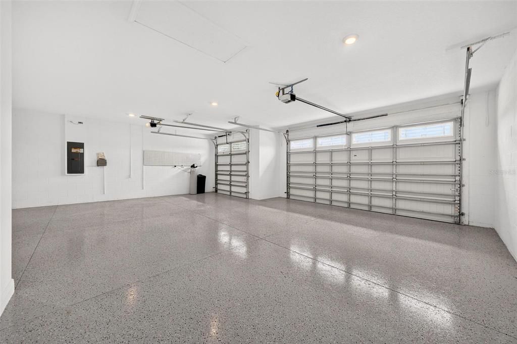 En Venta: $573,500 (3 camas, 3 baños, 2815 Pies cuadrados)