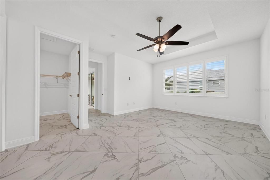 En Venta: $573,500 (3 camas, 3 baños, 2815 Pies cuadrados)