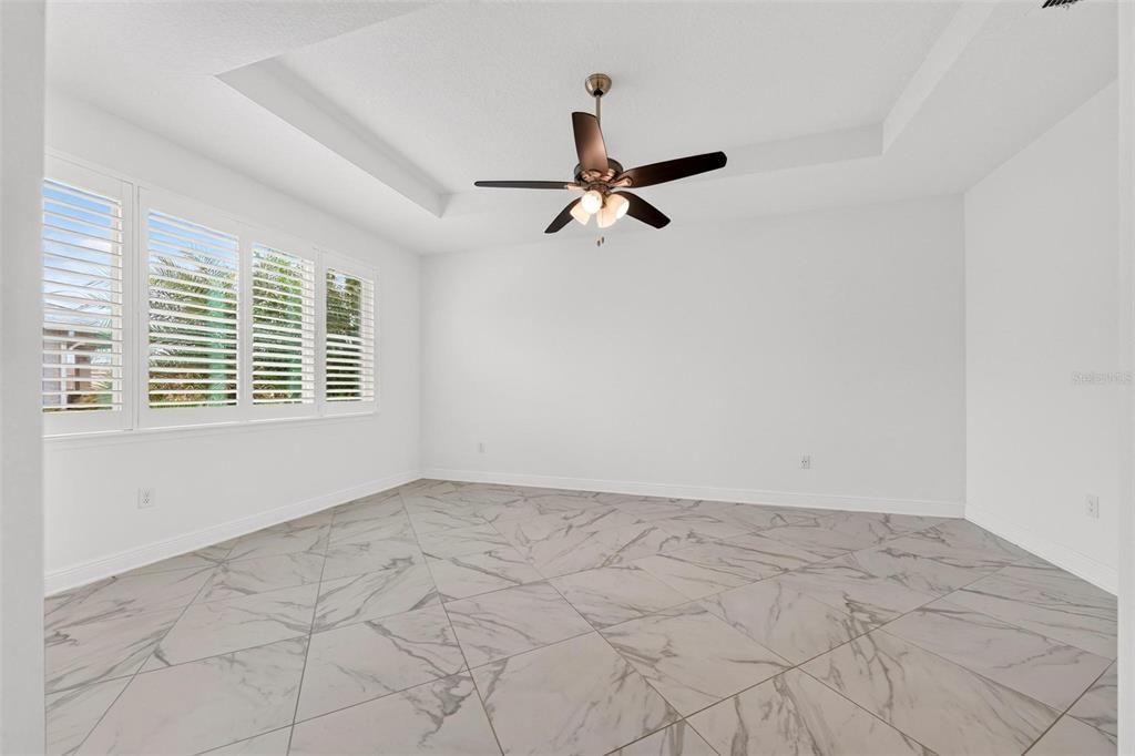 En Venta: $573,500 (3 camas, 3 baños, 2815 Pies cuadrados)