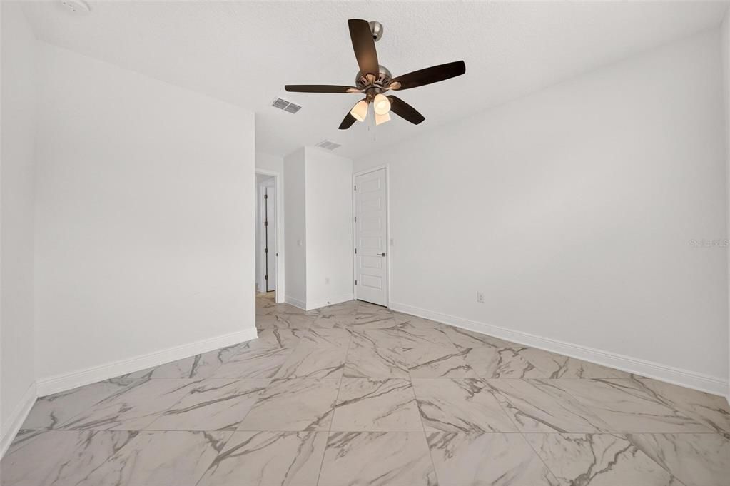 En Venta: $573,500 (3 camas, 3 baños, 2815 Pies cuadrados)