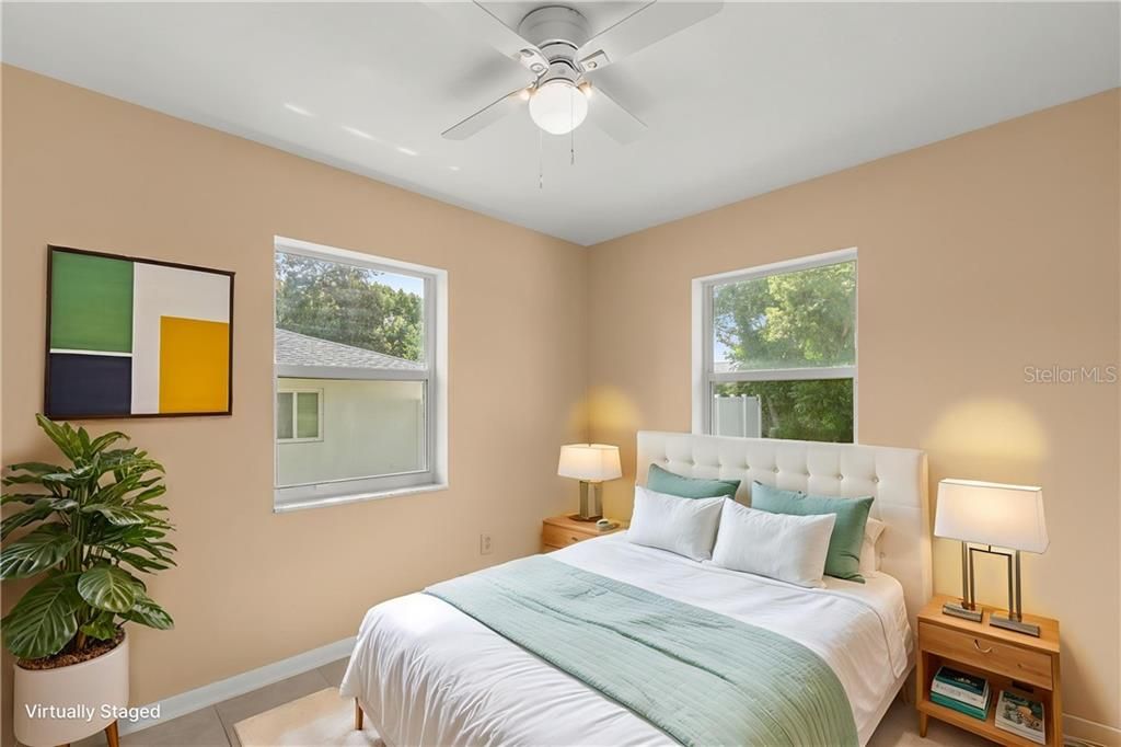 For Sale: $189,900 (2 beds, 1 baths, 990 Square Feet)