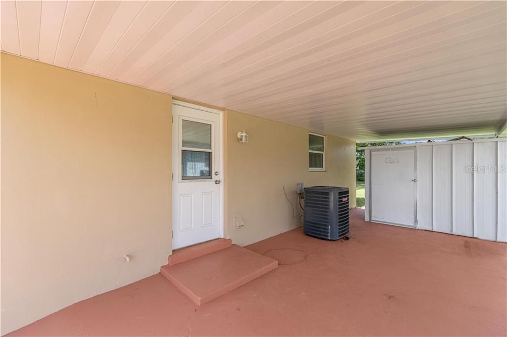 For Sale: $189,900 (2 beds, 1 baths, 990 Square Feet)