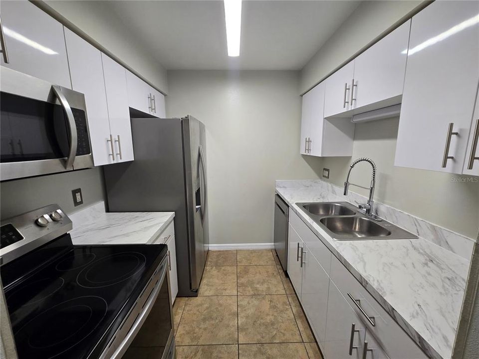 For Rent: $1,600 (2 beds, 2 baths, 851 Square Feet)