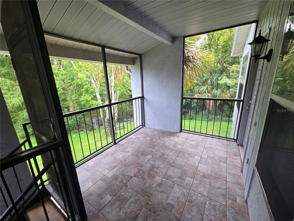 For Rent: $1,600 (2 beds, 2 baths, 851 Square Feet)