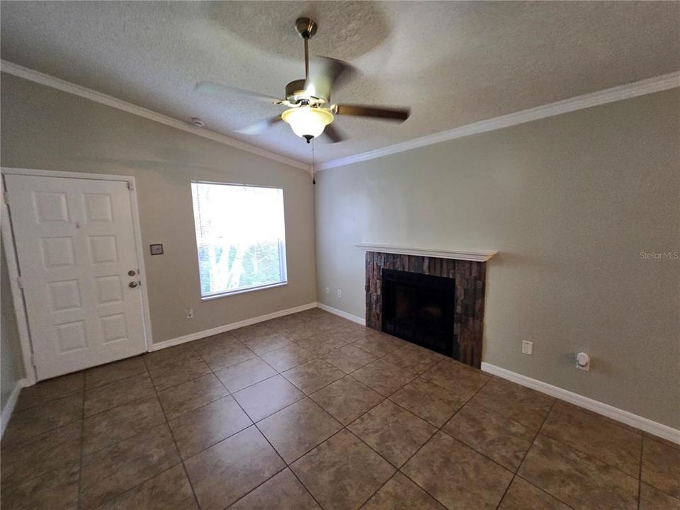 For Rent: $1,600 (2 beds, 2 baths, 851 Square Feet)