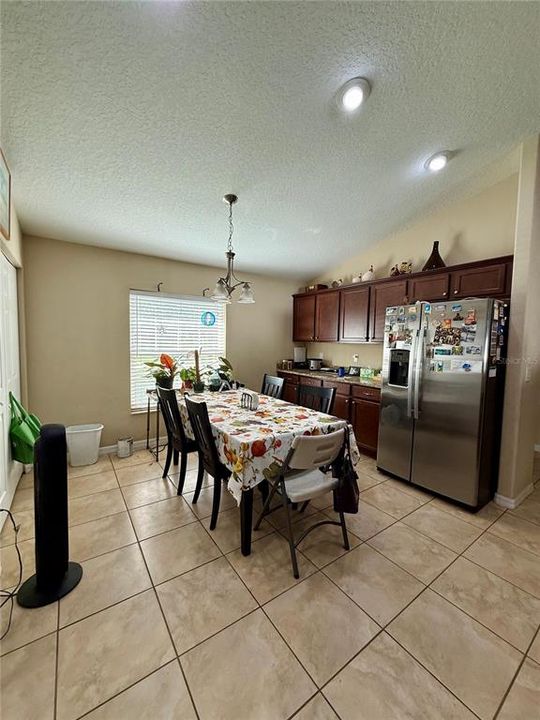 En Venta: $289,000 (4 camas, 2 baños, 1859 Pies cuadrados)