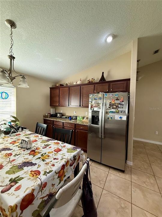 En Venta: $289,000 (4 camas, 2 baños, 1859 Pies cuadrados)