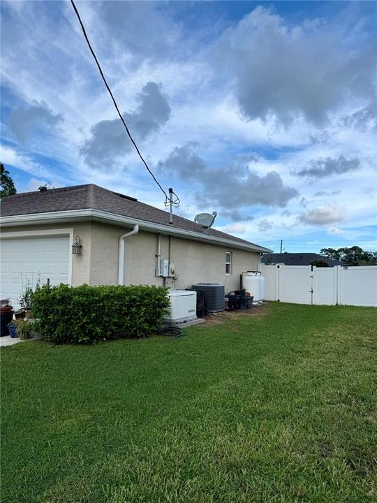 En Venta: $289,000 (4 camas, 2 baños, 1859 Pies cuadrados)