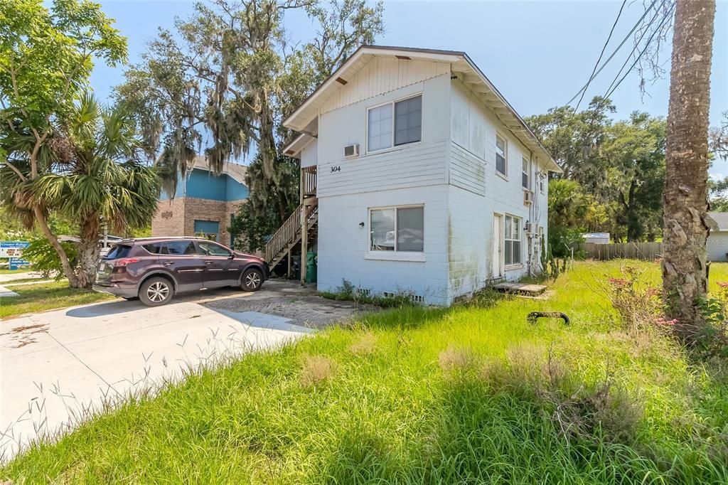 For Sale: $295,000 (6 beds, 0 baths, 1664 Square Feet)