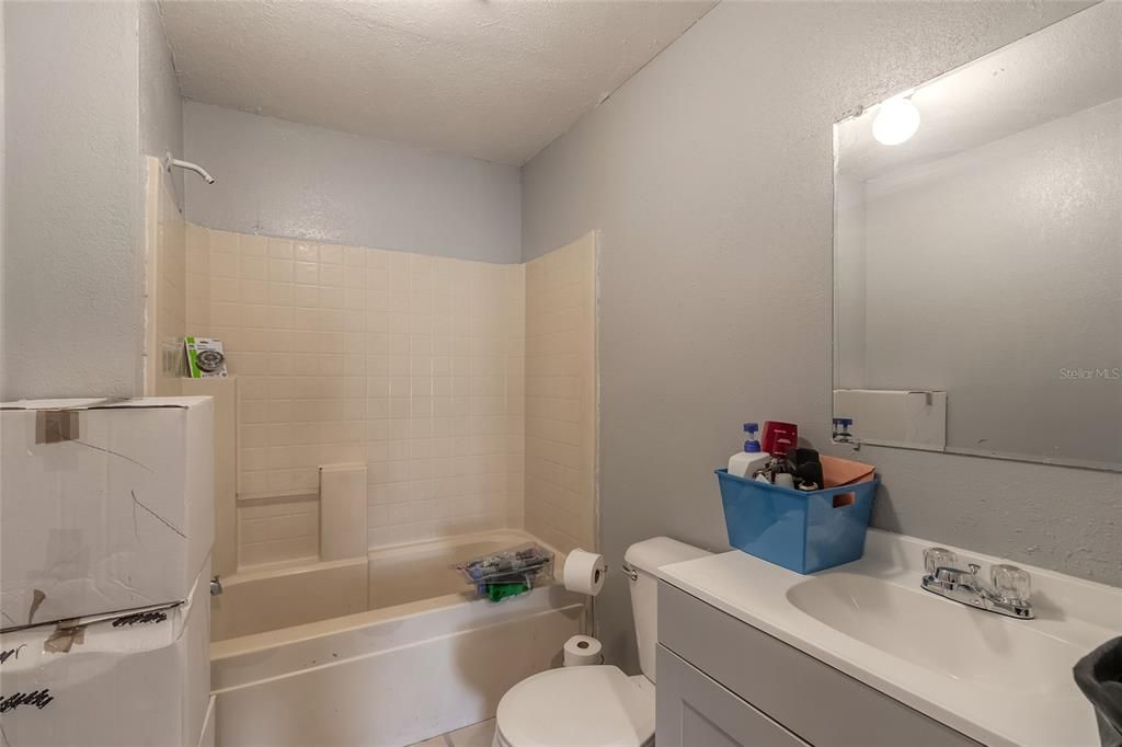 For Sale: $295,000 (6 beds, 0 baths, 1664 Square Feet)