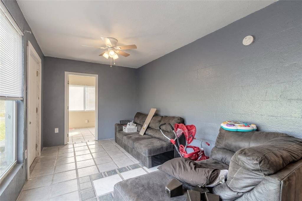 For Sale: $295,000 (6 beds, 0 baths, 1664 Square Feet)
