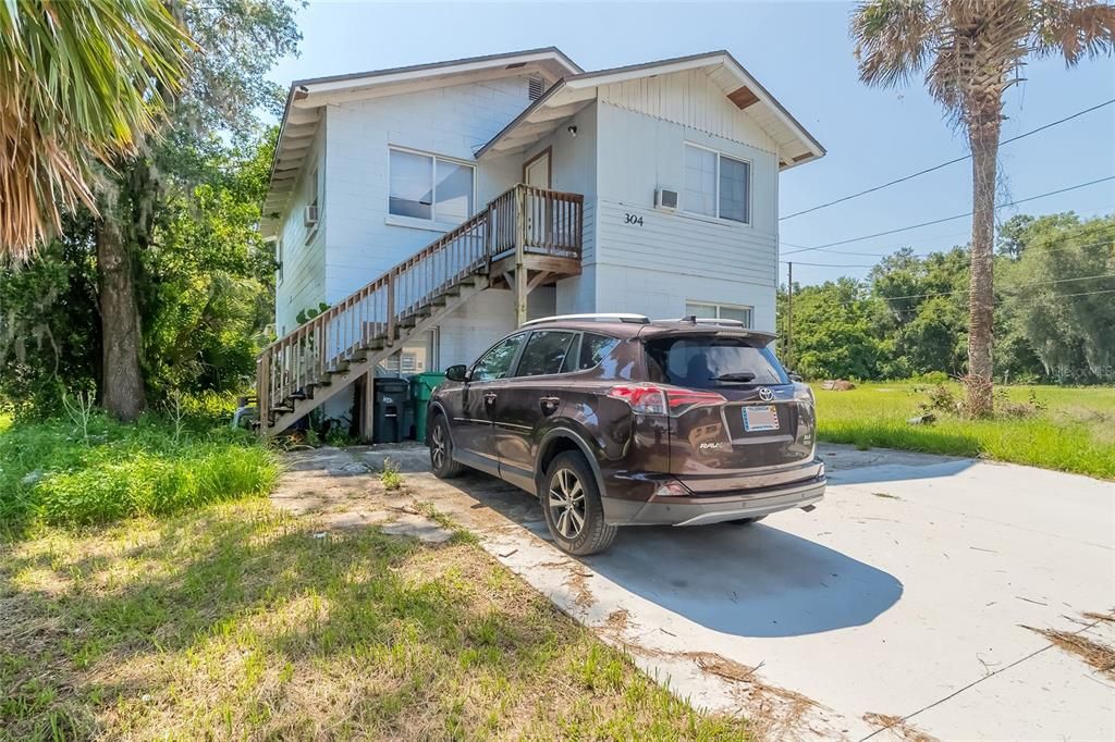 For Sale: $295,000 (6 beds, 0 baths, 1664 Square Feet)